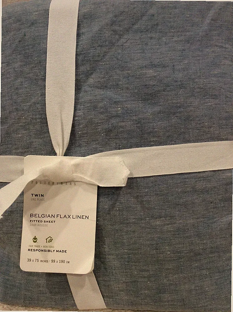 Pottery Barn Belgian Linen Twin / XL Twin Fitted Sheet NWT Chambray Blue