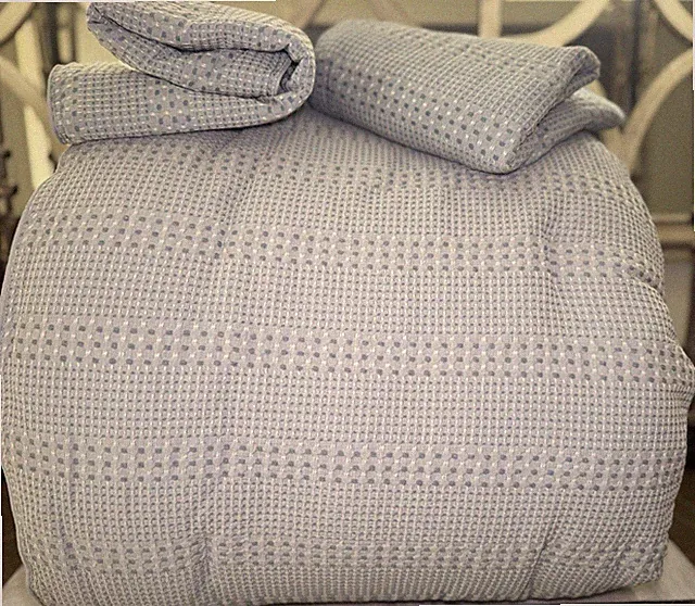 Pottery Barn King/Cal Honeycomb Cotton Comforter & 2 Shams Light Chambray